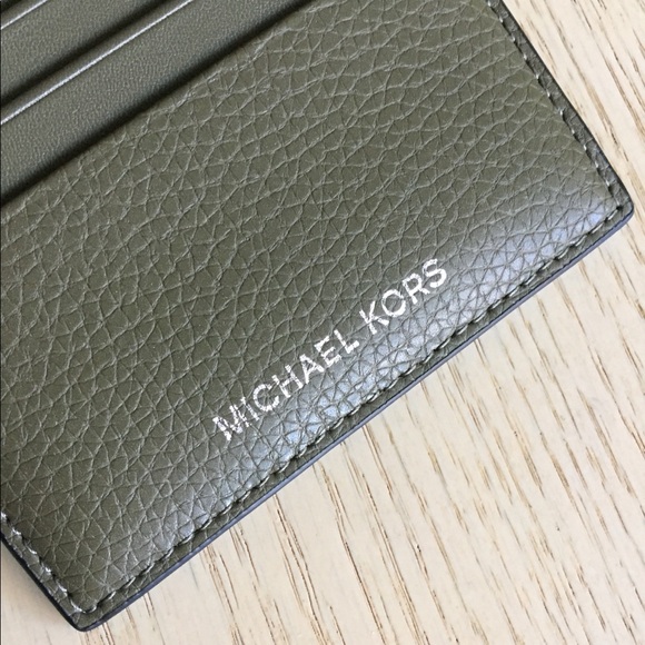 Michael Kors Cooper Olive Leather Card Holder Case - Picture 3 of 7